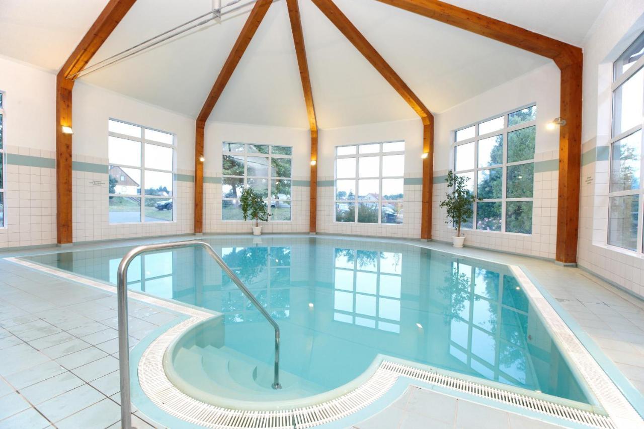 Sonnenhotel Feldberg Am See Mit Schwimmbad, Sauna Und Dampfbad フェルトベルク エクステリア 写真